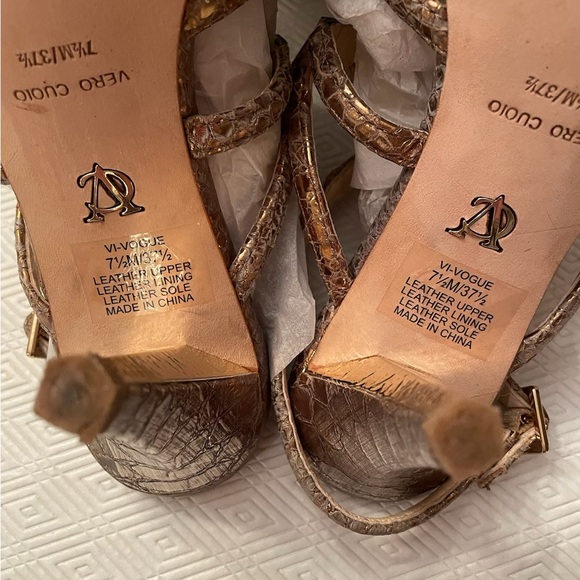 VC Signature Metallic Bronze Strappy Sandals - Picture 7 of 7